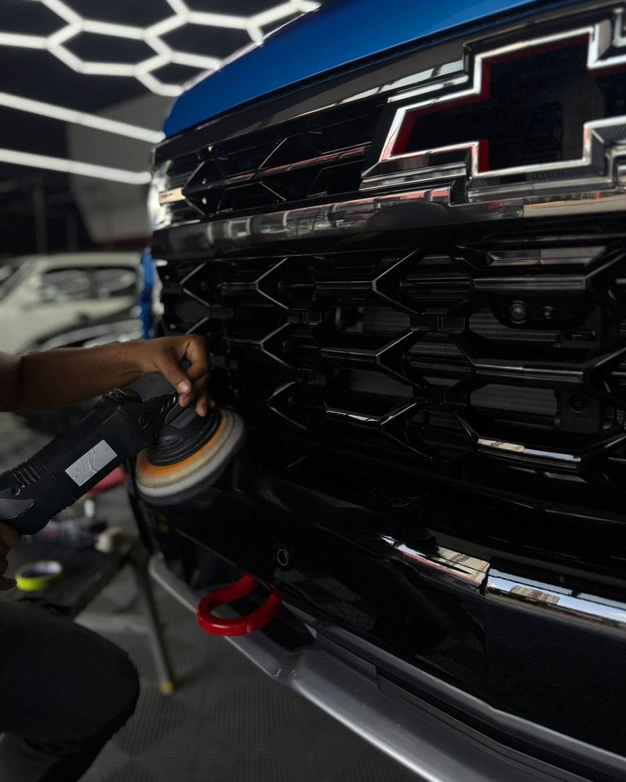 Corrección de Pintura - Chevrolet Silverado - White Glove Panama
