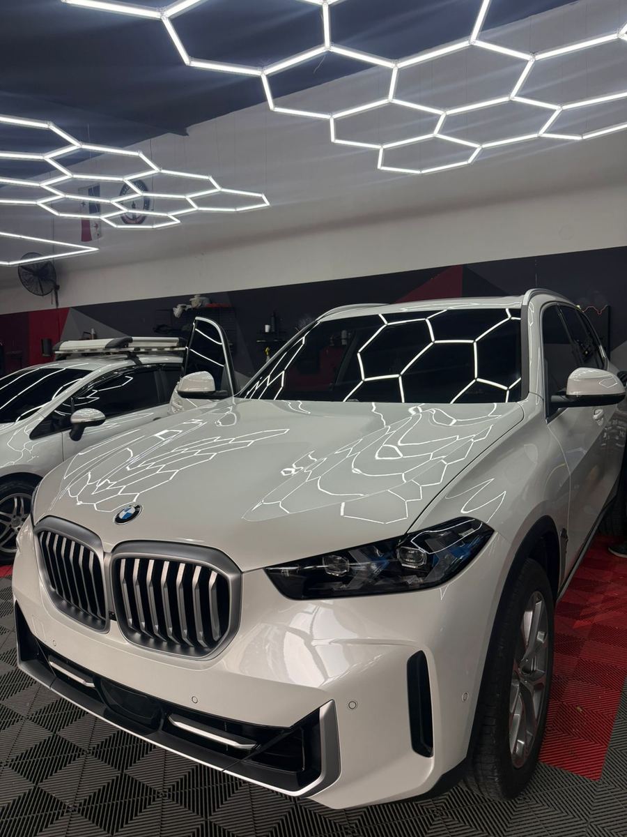 BMW terminado en el taller de White Glove Panama